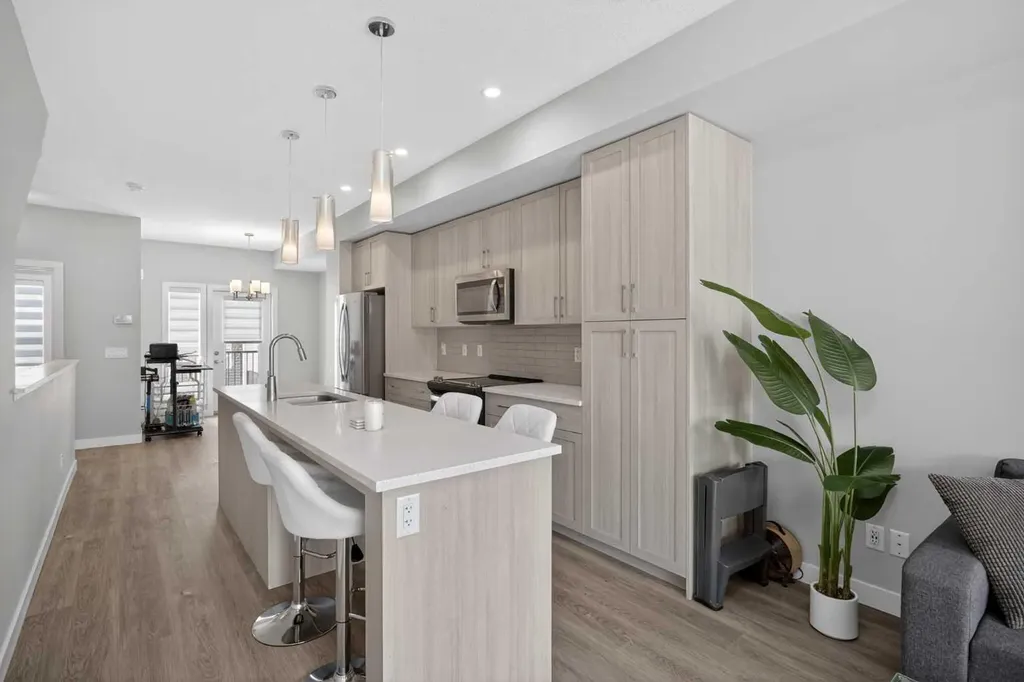 930 Sage Hill Grove NW Calgary AB T3R 2A2