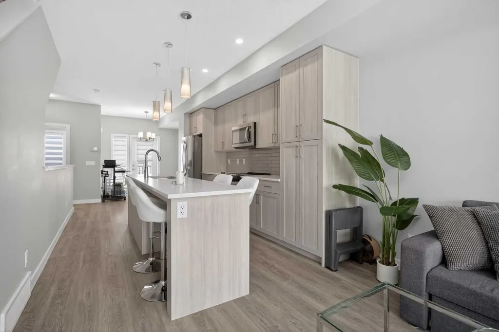 930 Sage Hill Grove NW Calgary AB T3R 2A2