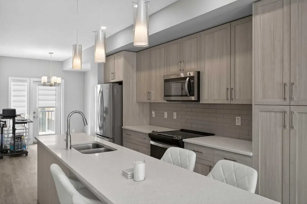 930 Sage Hill Grove NW Calgary AB T3R 2A2