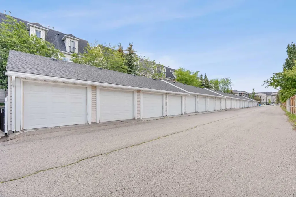 29 Springborough Boulevard SW Calgary AB T2H 5V7