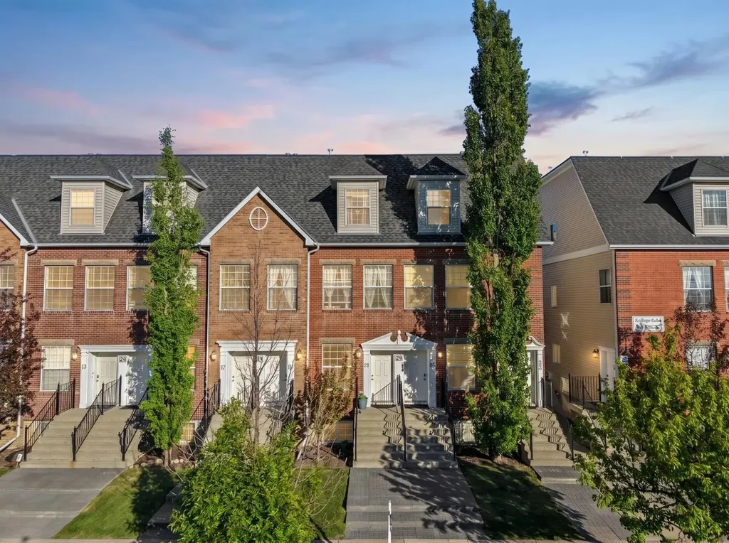 29 Springborough Boulevard SW Calgary AB T2H 5V7