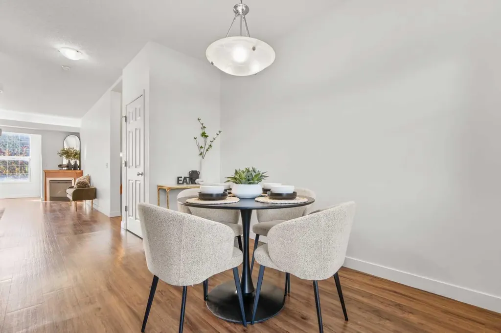 29 Springborough Boulevard SW Calgary AB T2H 5V7