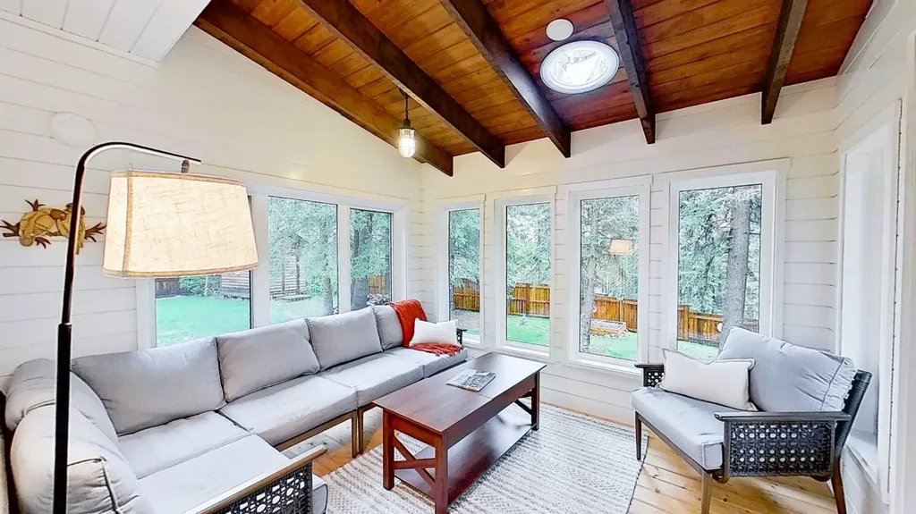 15 Echlin Court Bragg Creek AB T0L0K0