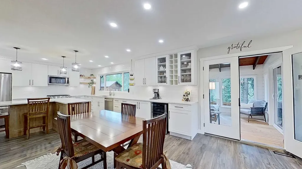 15 Echlin Court Bragg Creek AB T0L0K0