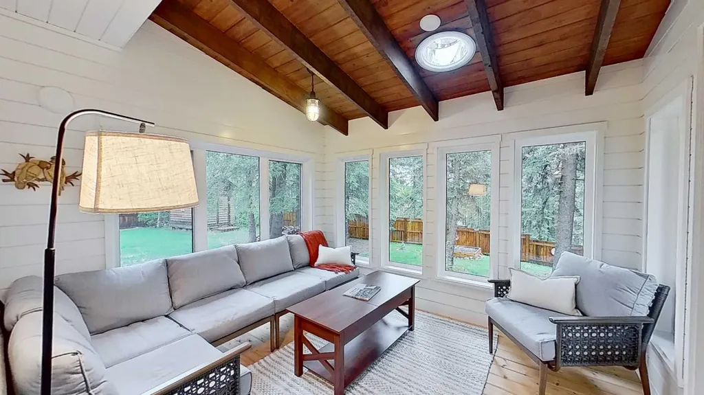 15 Echlin Court Bragg Creek AB T0L0K0