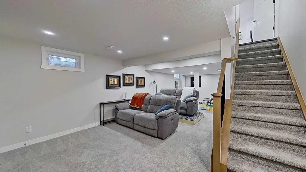 15 Echlin Court Bragg Creek AB T0L0K0