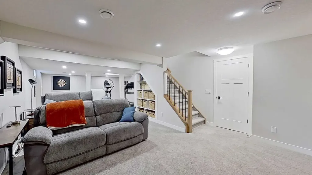 15 Echlin Court Bragg Creek AB T0L0K0