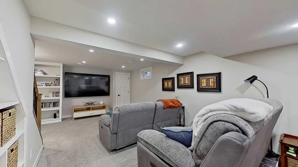 15 Echlin Court Bragg Creek AB T0L0K0