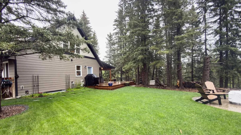 15 Echlin Court Bragg Creek AB T0L0K0