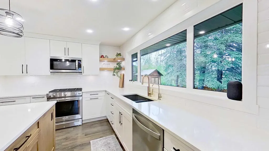 15 Echlin Court Bragg Creek AB T0L0K0