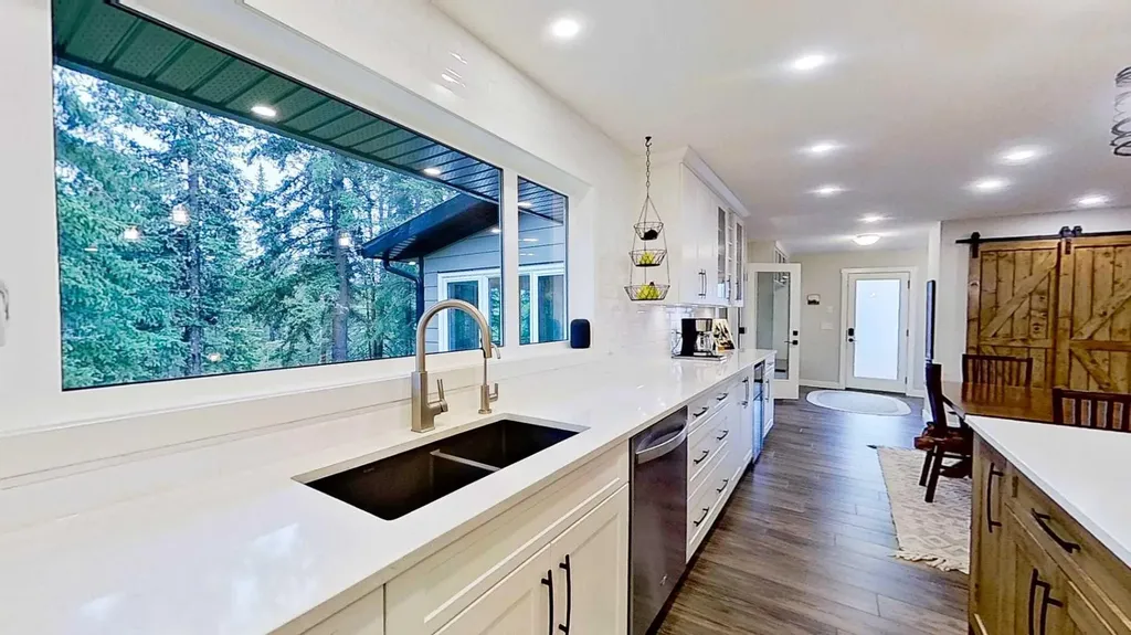 15 Echlin Court Bragg Creek AB T0L0K0