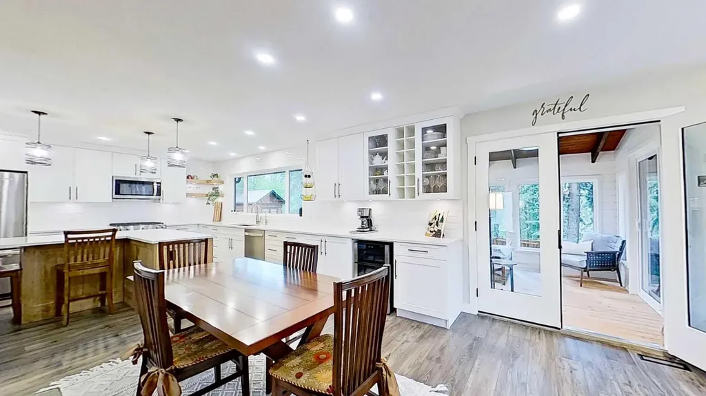 15 Echlin Court Bragg Creek AB T0L0K0