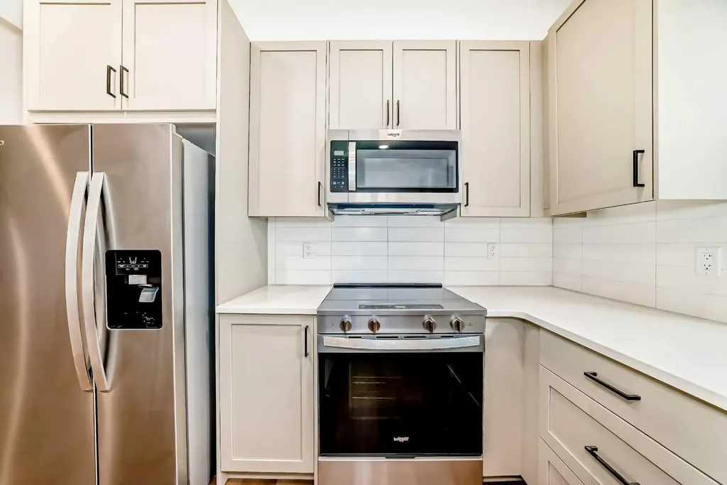 103 Osprey Hill Point SW Calgary AB T3B 6R9