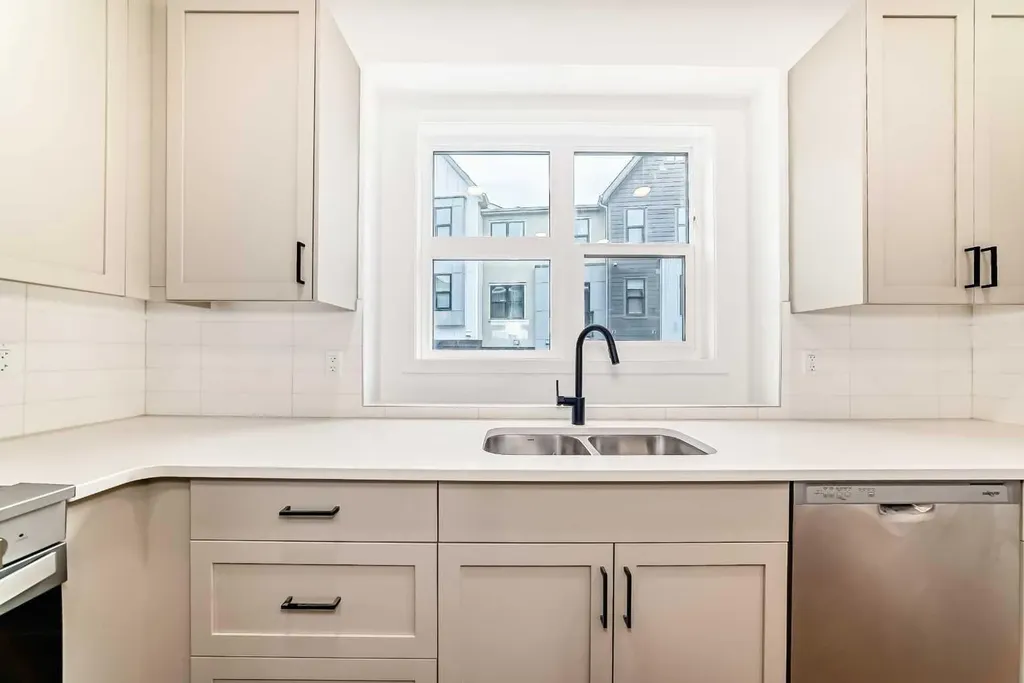 103 Osprey Hill Point SW Calgary AB T3B 6R9