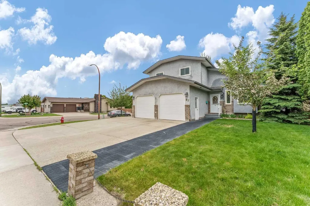 87 Prairie Drive NE Medicine Hat AB T1C 1R3