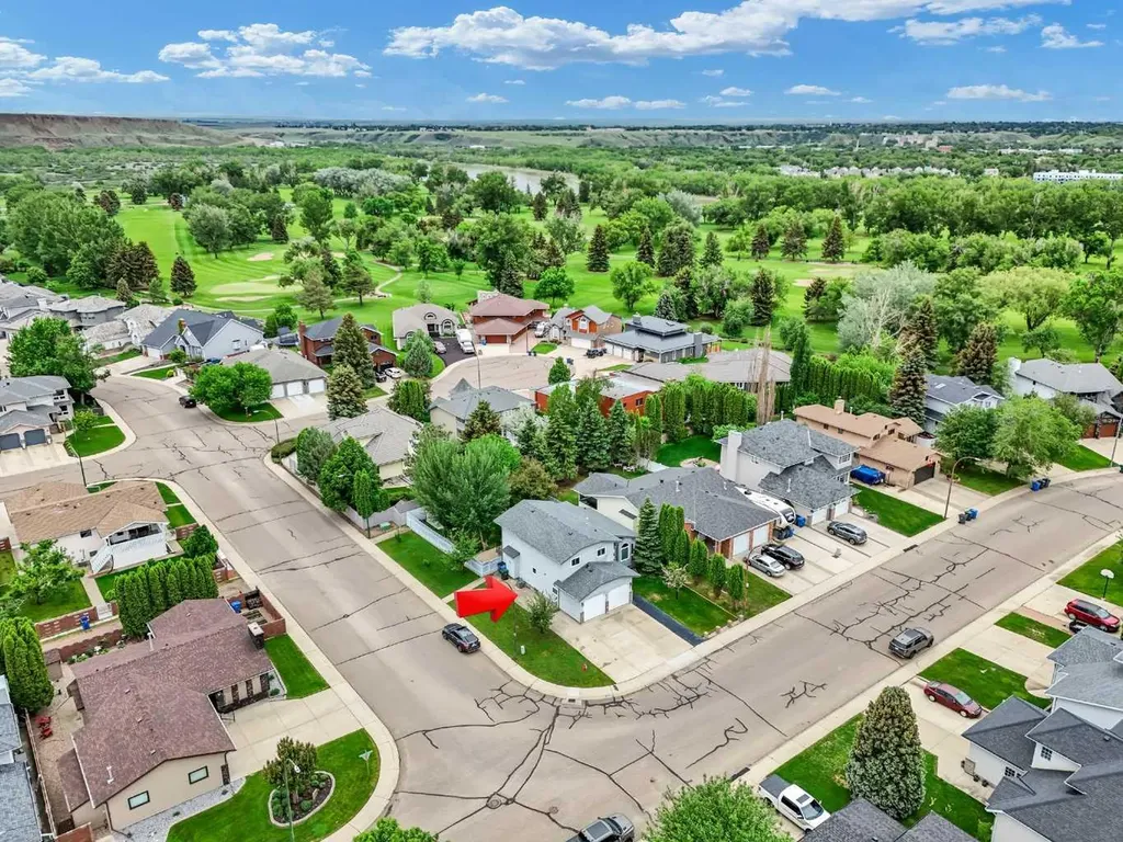 87 Prairie Drive NE Medicine Hat AB T1C 1R3