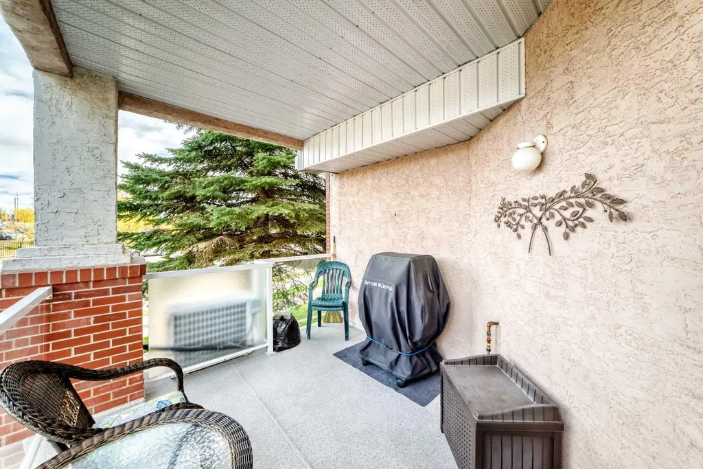 223 Tuscany Springs Boulevard NW Calgary AB T3L 2M2