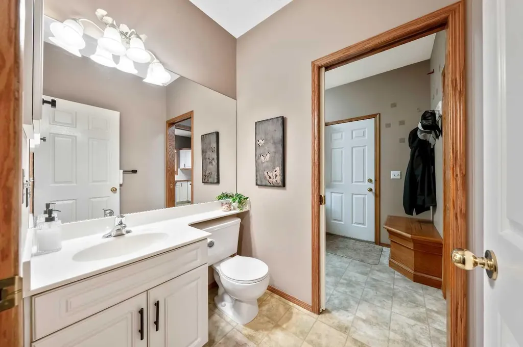 46 4 Street NE Langdon AB T0J 1X1
