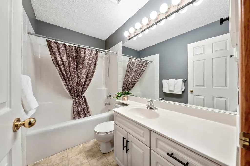 46 4 Street NE Langdon AB T0J 1X1
