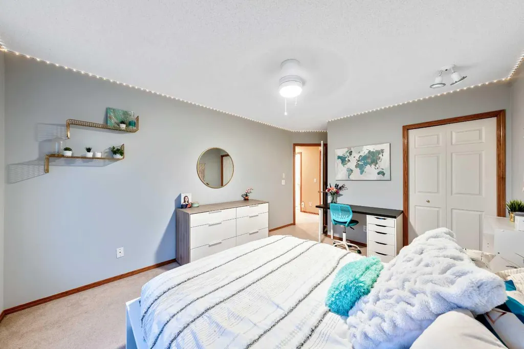 46 4 Street NE Langdon AB T0J 1X1