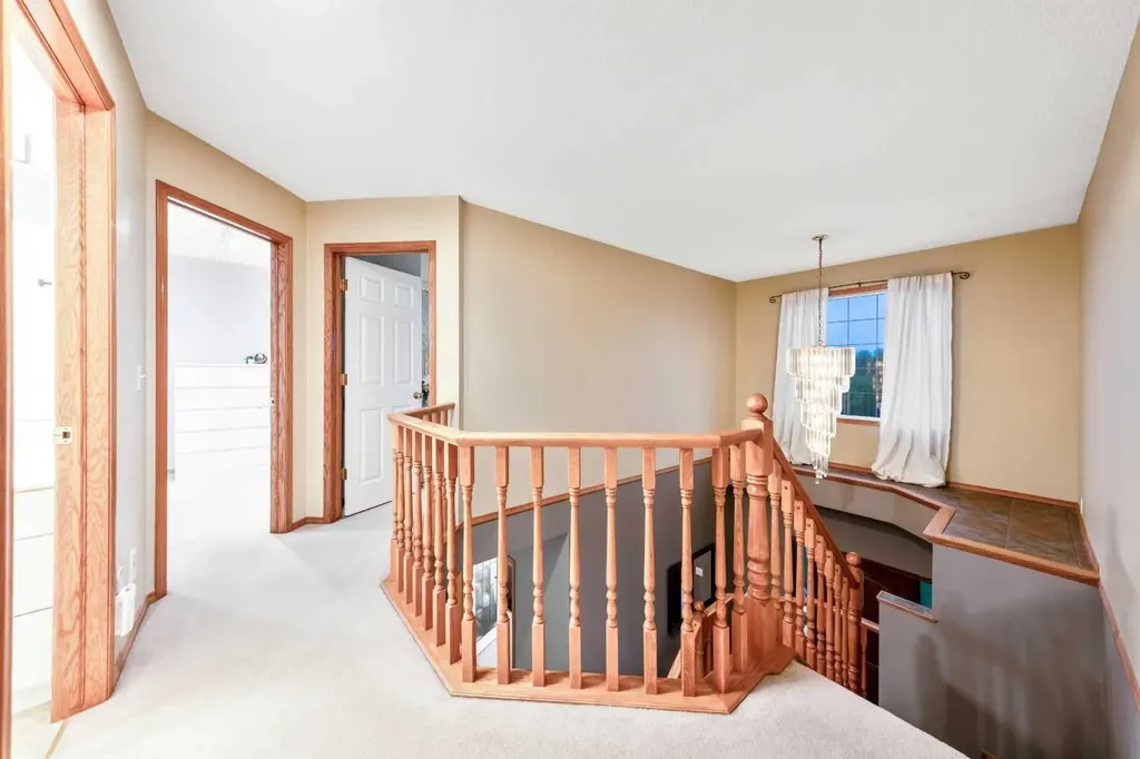 46 4 Street NE Langdon AB T0J 1X1