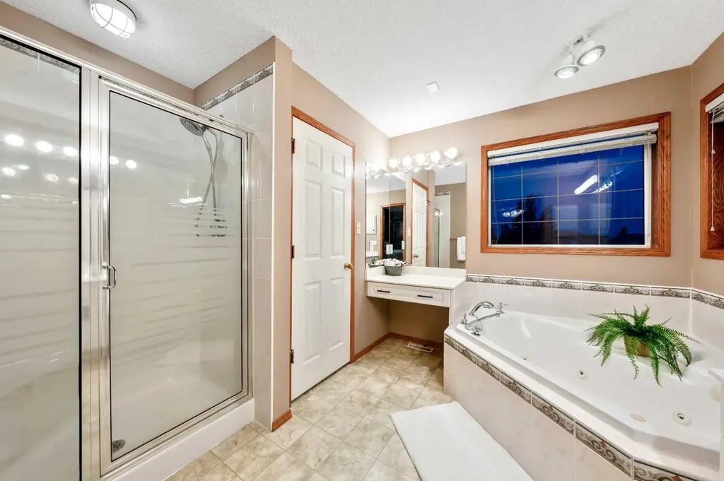 46 4 Street NE Langdon AB T0J 1X1
