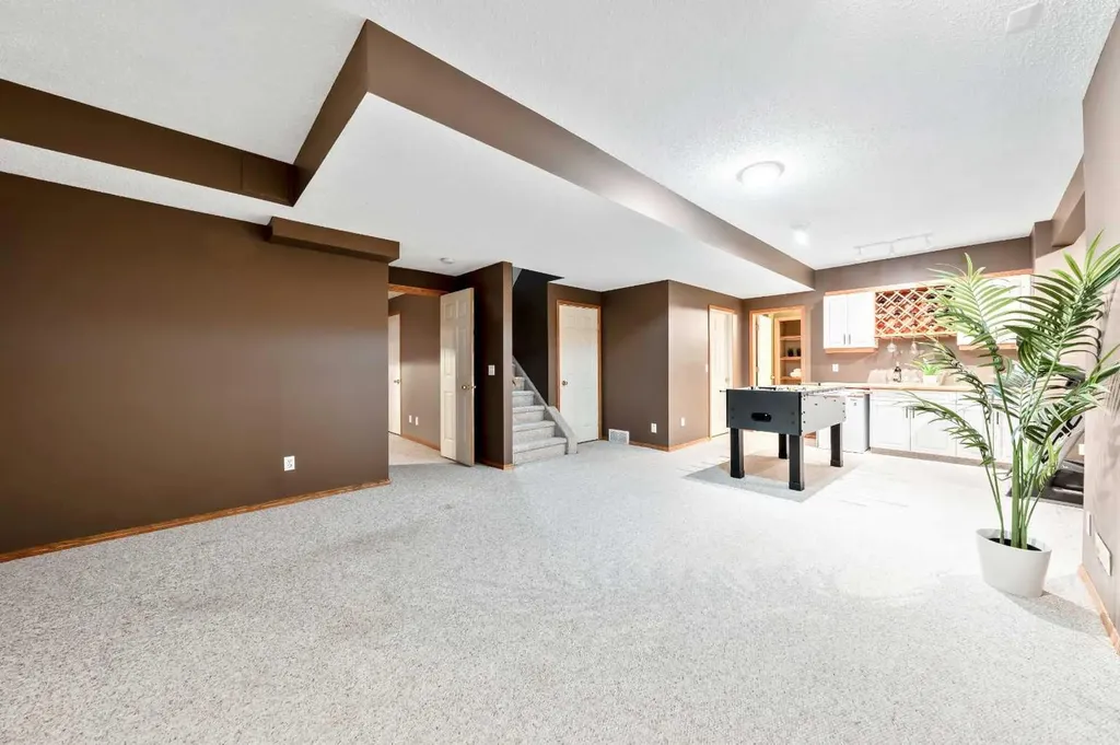 46 4 Street NE Langdon AB T0J 1X1