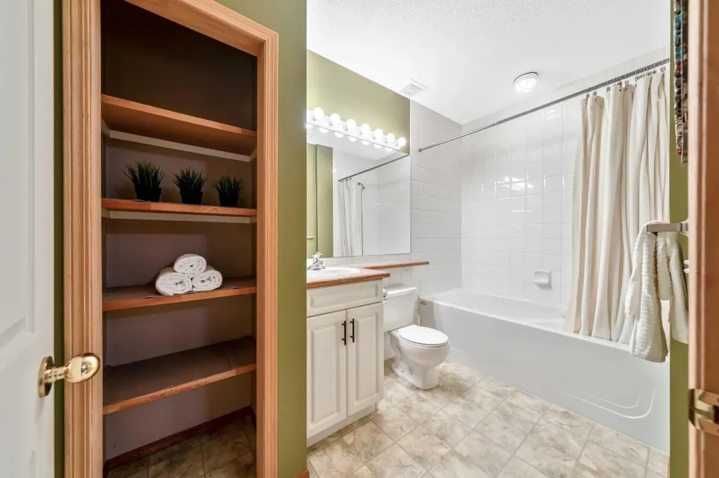 46 4 Street NE Langdon AB T0J 1X1