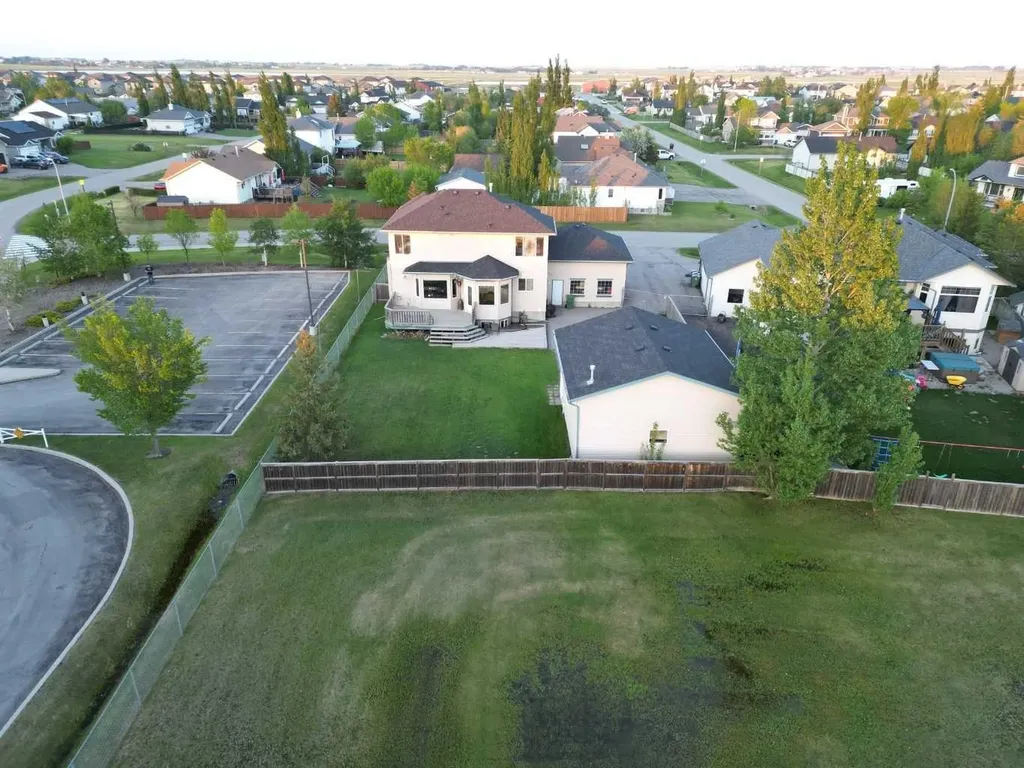 46 4 Street NE Langdon AB T0J 1X1