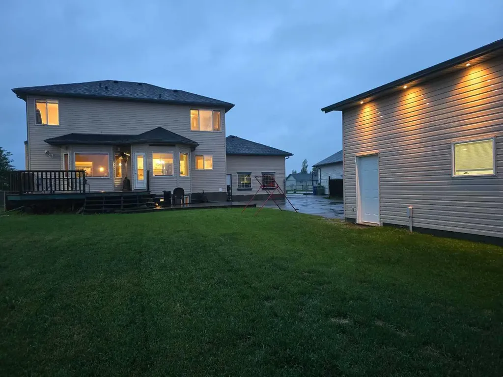 46 4 Street NE Langdon AB T0J 1X1