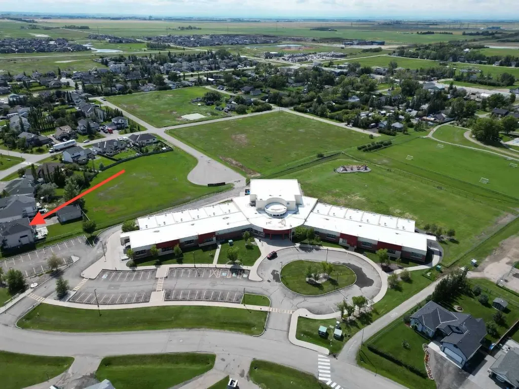 46 4 Street NE Langdon AB T0J 1X1