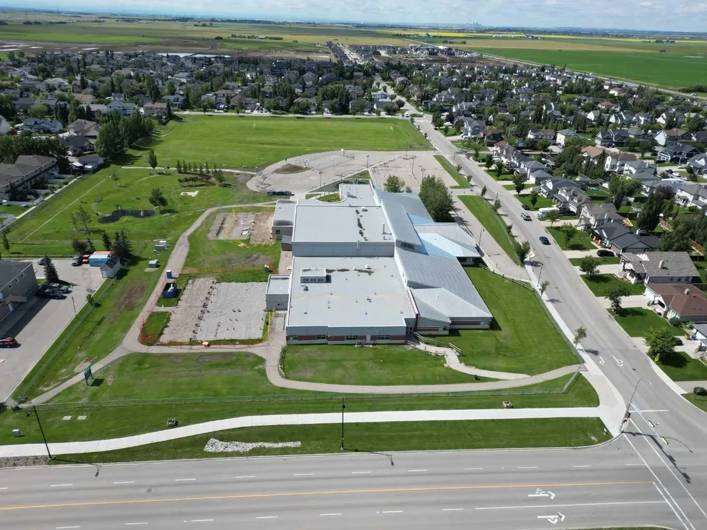 46 4 Street NE Langdon AB T0J 1X1