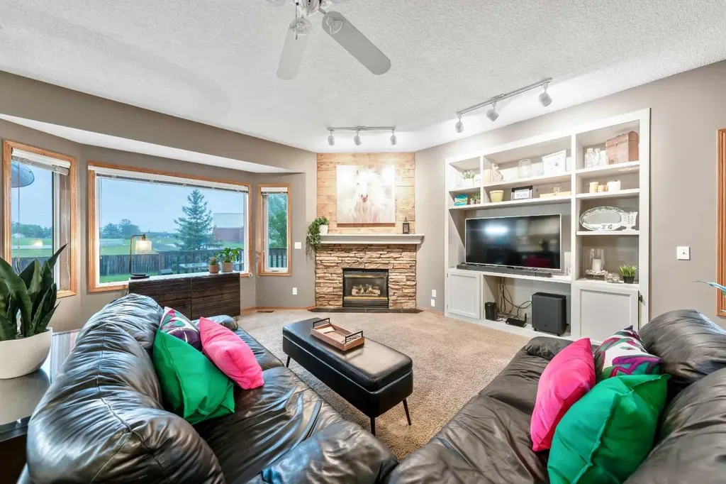 46 4 Street NE Langdon AB T0J 1X1