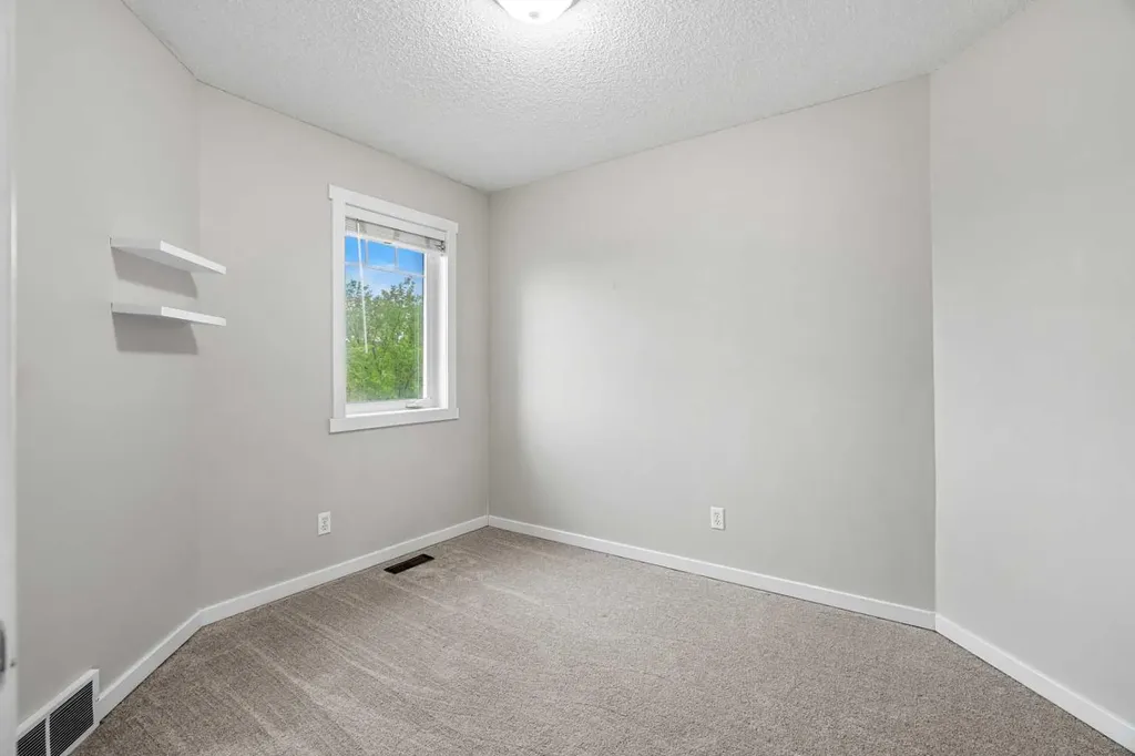 615 Copperfield Boulevard SE Calgary AB T2Z 4C1