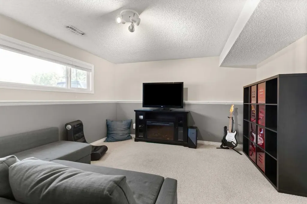 456 Sissons Crescent SE Medicine Hat AB T1B 2J9