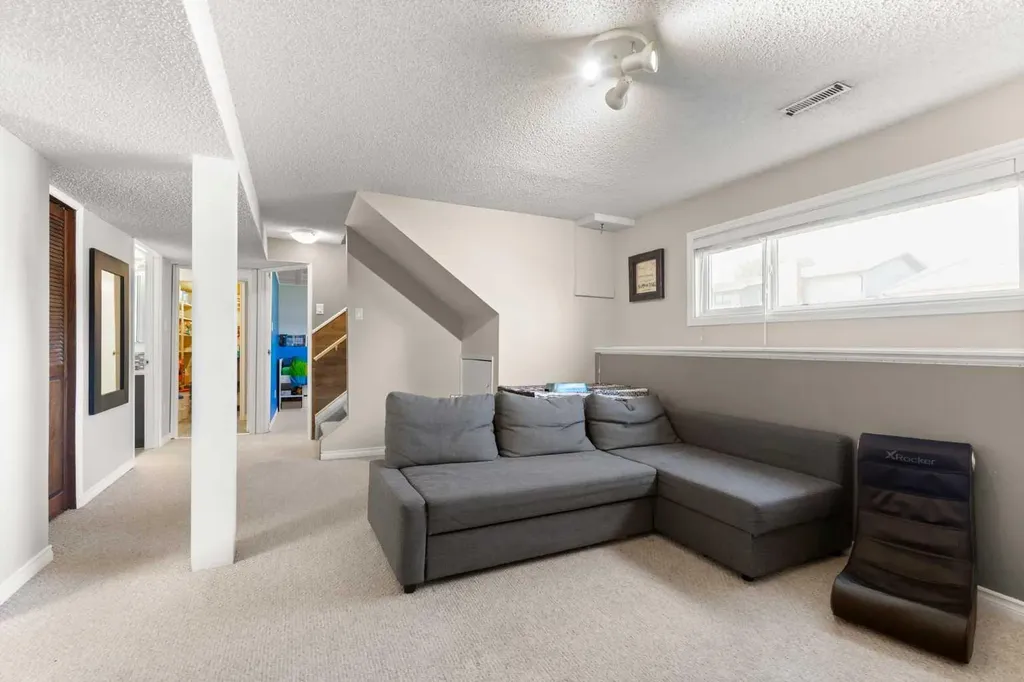 456 Sissons Crescent SE Medicine Hat AB T1B 2J9