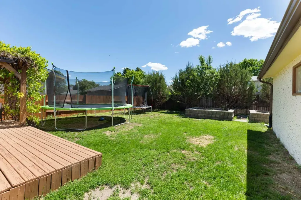 456 Sissons Crescent SE Medicine Hat AB T1B 2J9