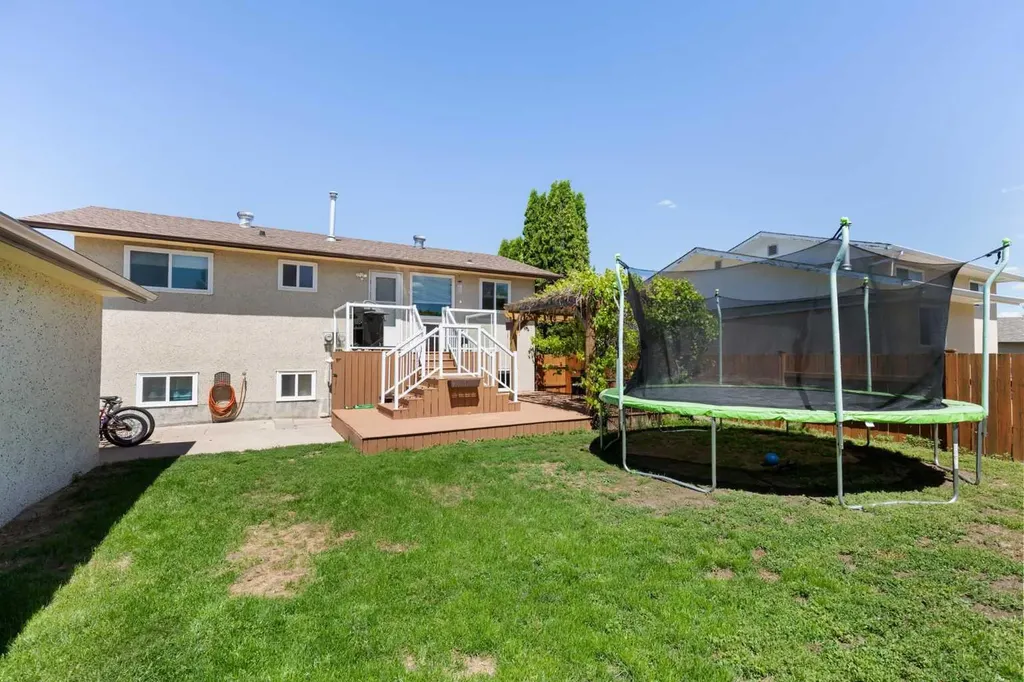 456 Sissons Crescent SE Medicine Hat AB T1B 2J9