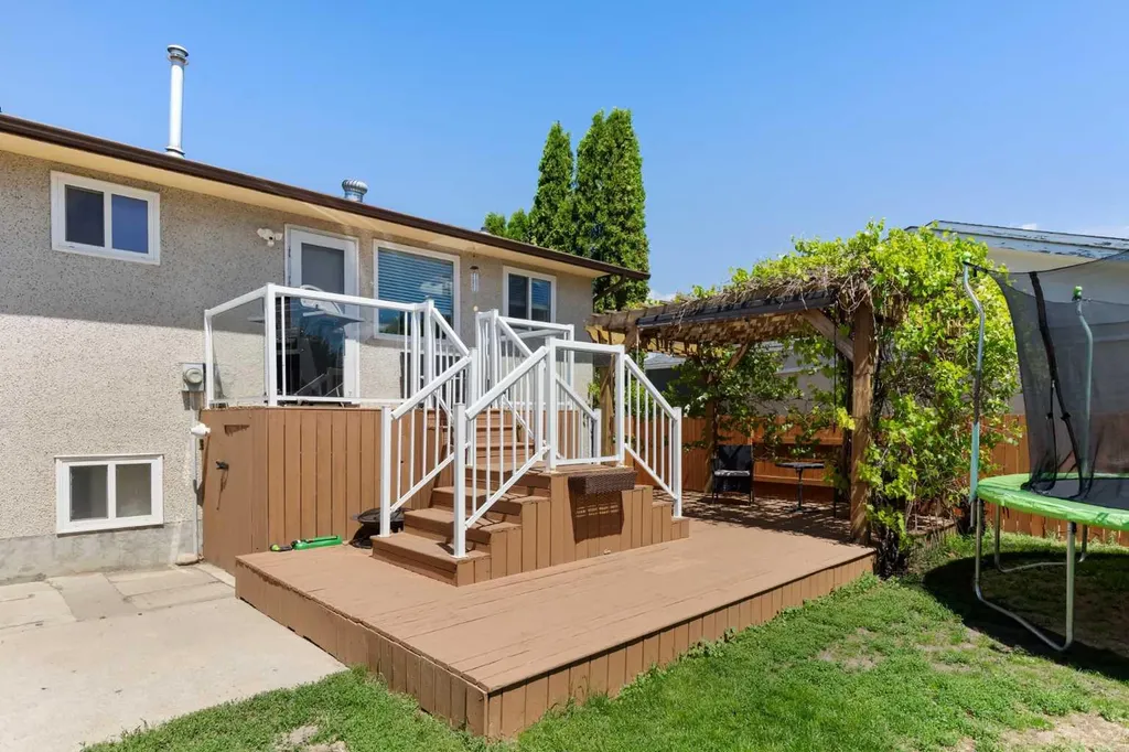 456 Sissons Crescent SE Medicine Hat AB T1B 2J9