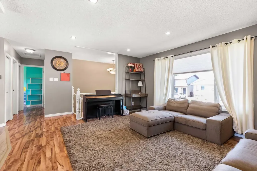 456 Sissons Crescent SE Medicine Hat AB T1B 2J9