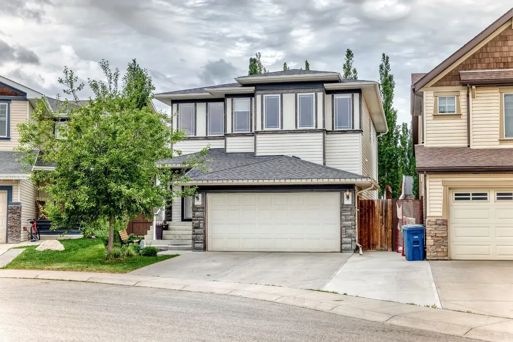 314 Reunion Heath NW Airdrie AB T4B0M5