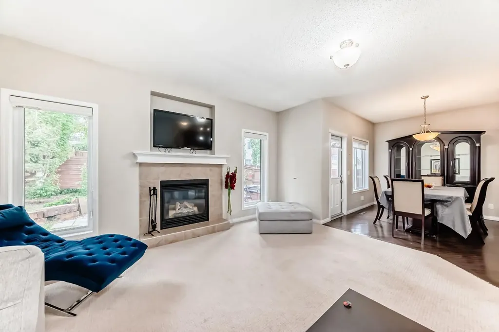 314 Reunion Heath NW Airdrie AB T4B0M5