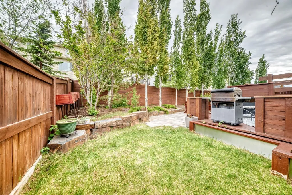 314 Reunion Heath NW Airdrie AB T4B0M5