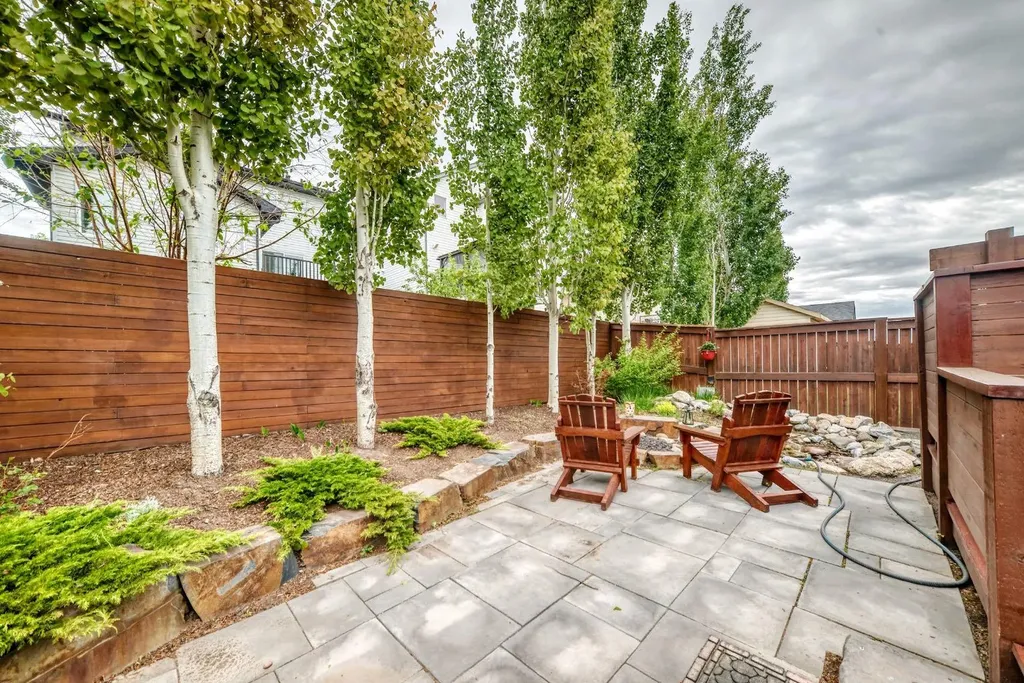 314 Reunion Heath NW Airdrie AB T4B0M5