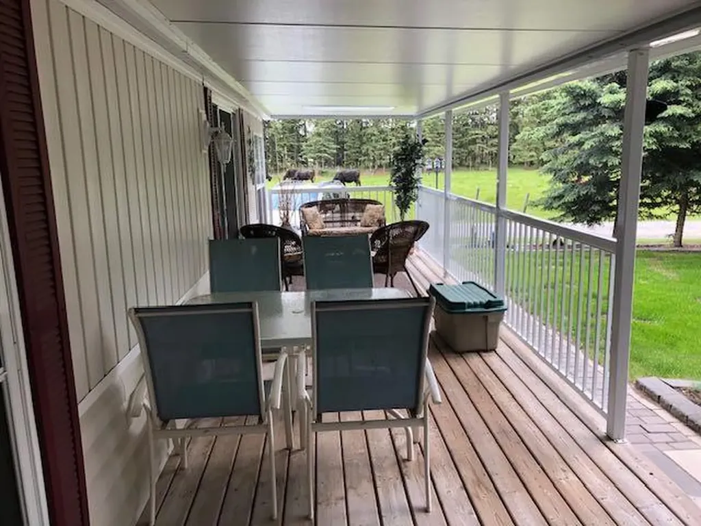 #116 5230 Highway 27 Sundre AB T0M1X0