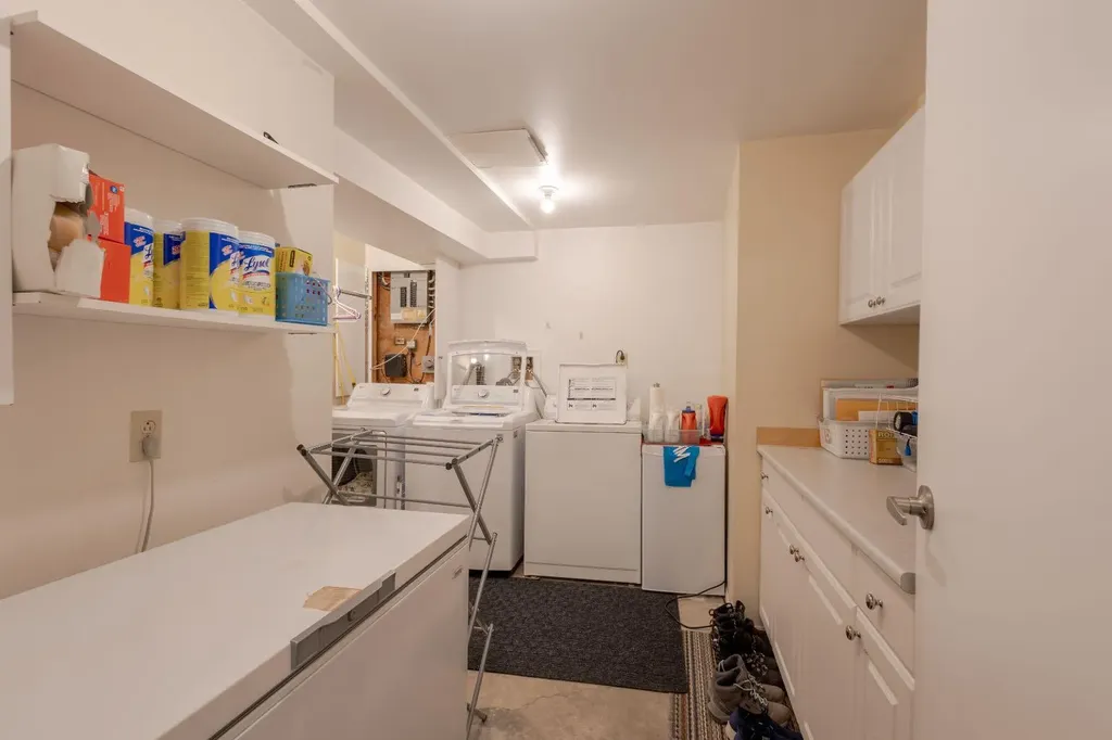62 Berkley Close NW Calgary AB T3K1B3