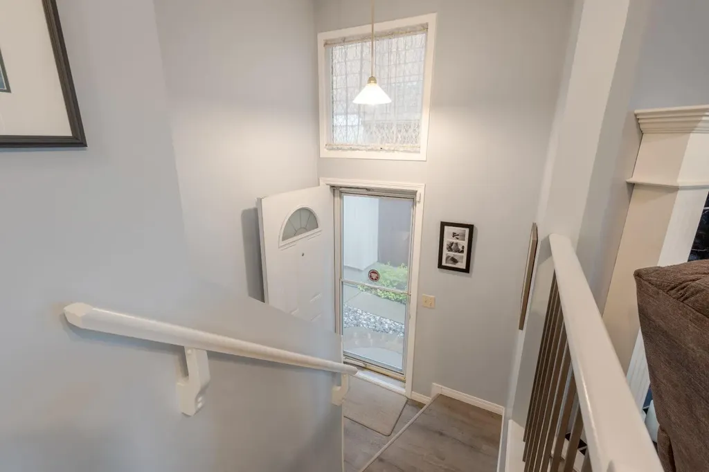 62 Berkley Close NW Calgary AB T3K1B3