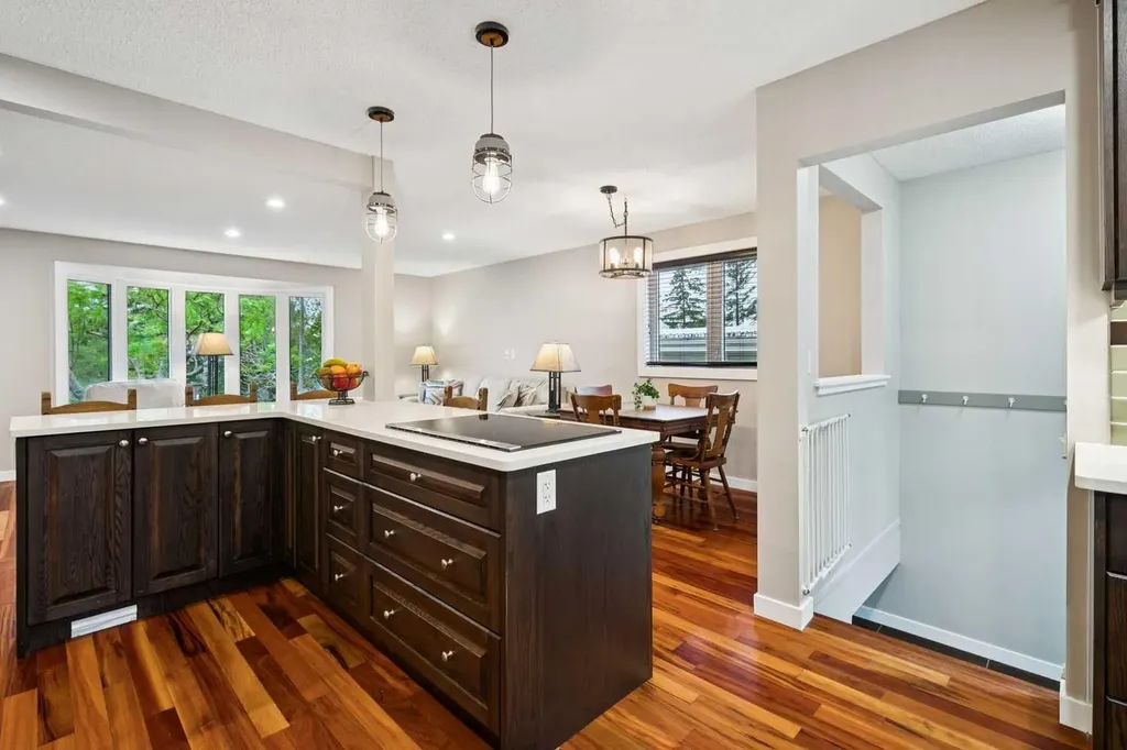 3212 Conrad Drive NW Calgary AB T2L 1B4
