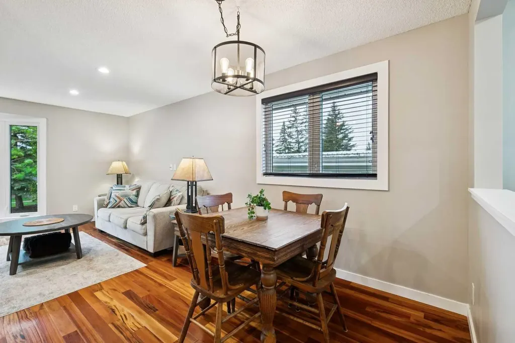 3212 Conrad Drive NW Calgary AB T2L 1B4