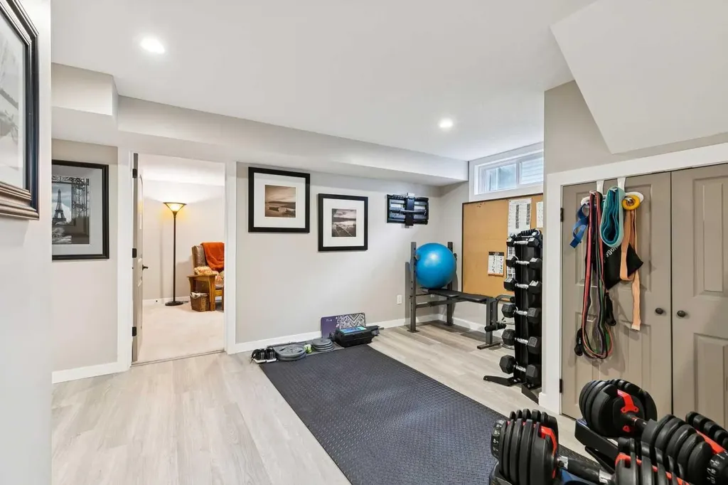 3212 Conrad Drive NW Calgary AB T2L 1B4